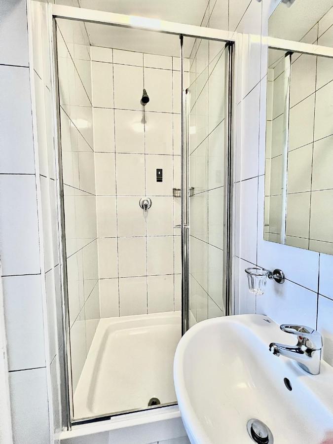 Double Room with Private Bathroom,1187720173:JPEG